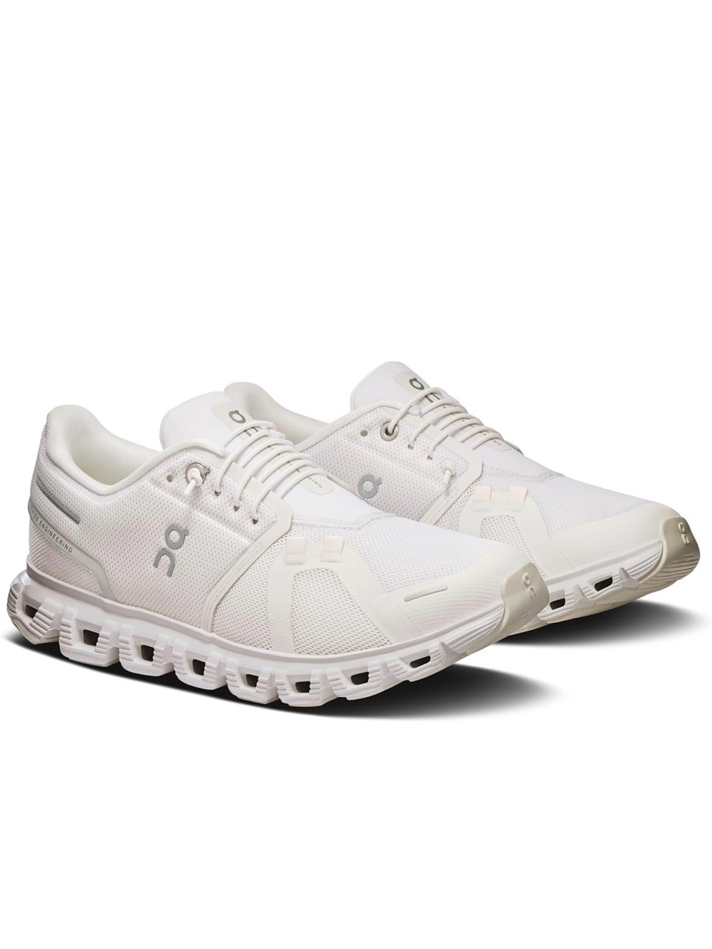 On Women's Cloud 6 shoes 8.5